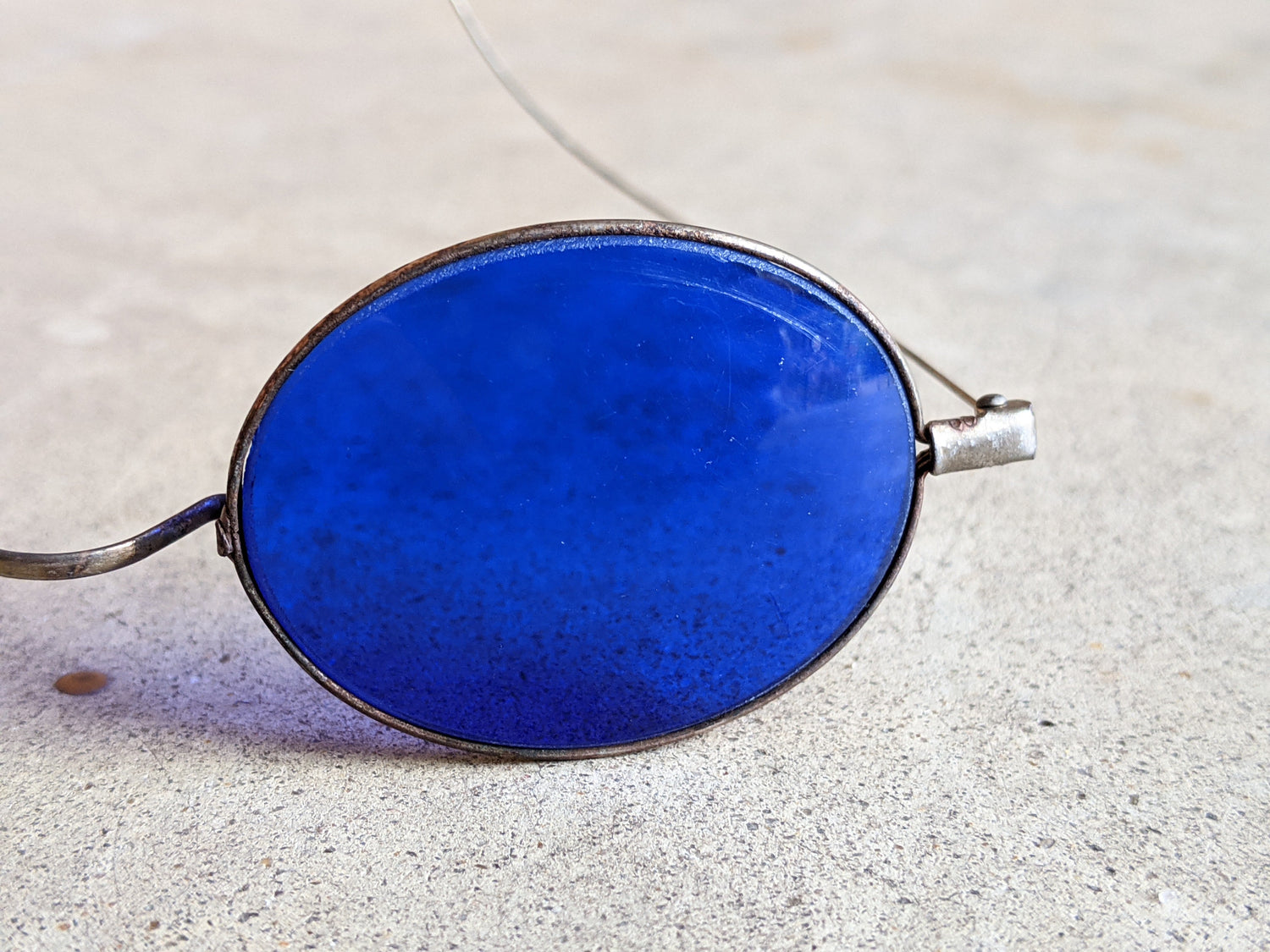 Cobalt Blue 1890s-1900s Tinted Glasses 