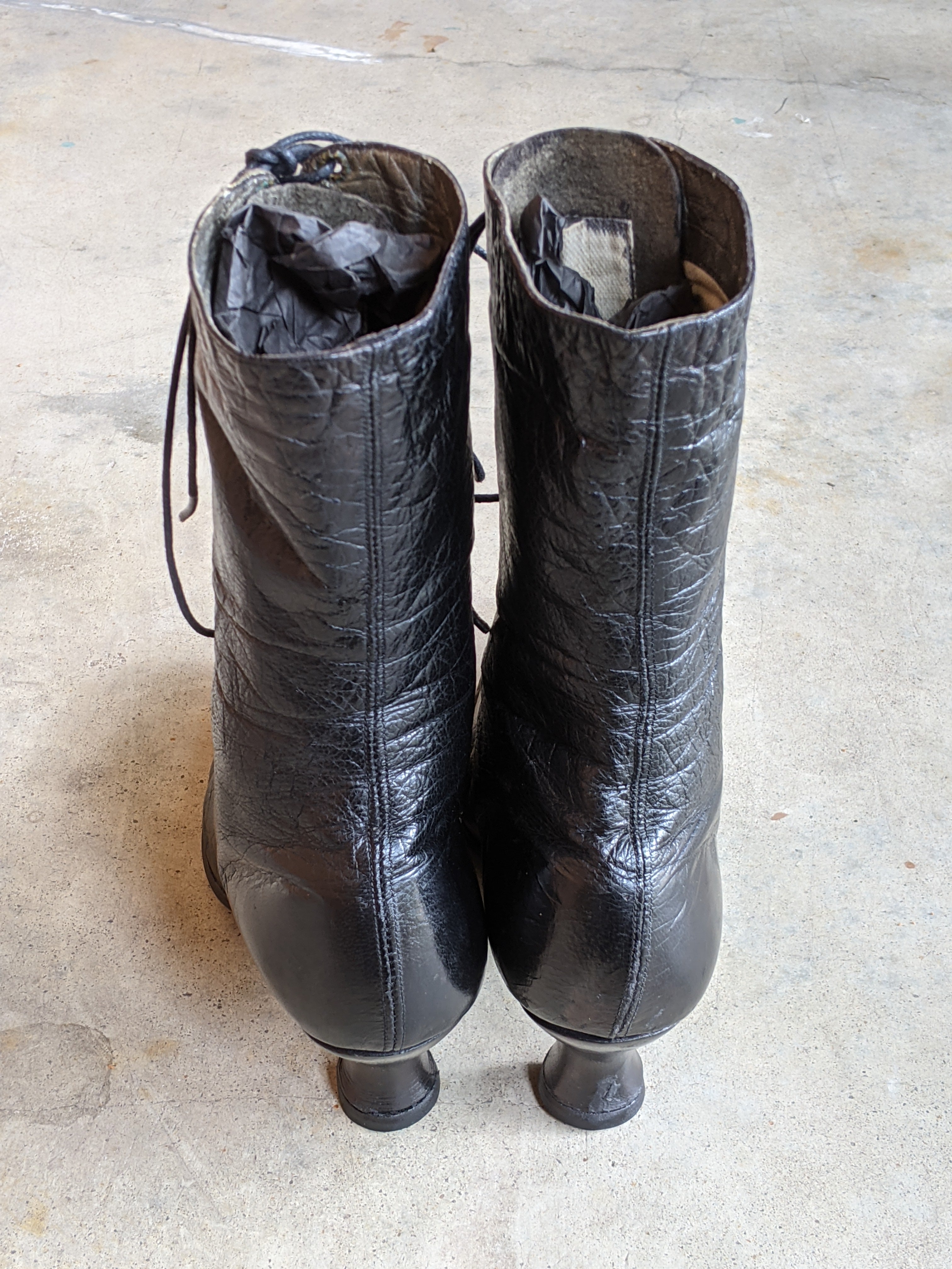 1910s-1920s Black Lace Up Boots | Approx Sz 5-6