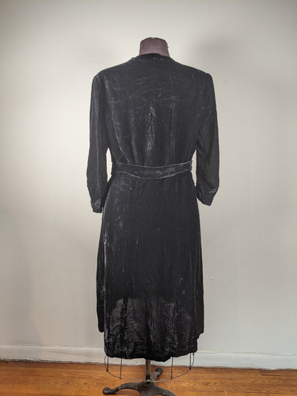 1930s-1940s Rayon Velvet Dress | XL