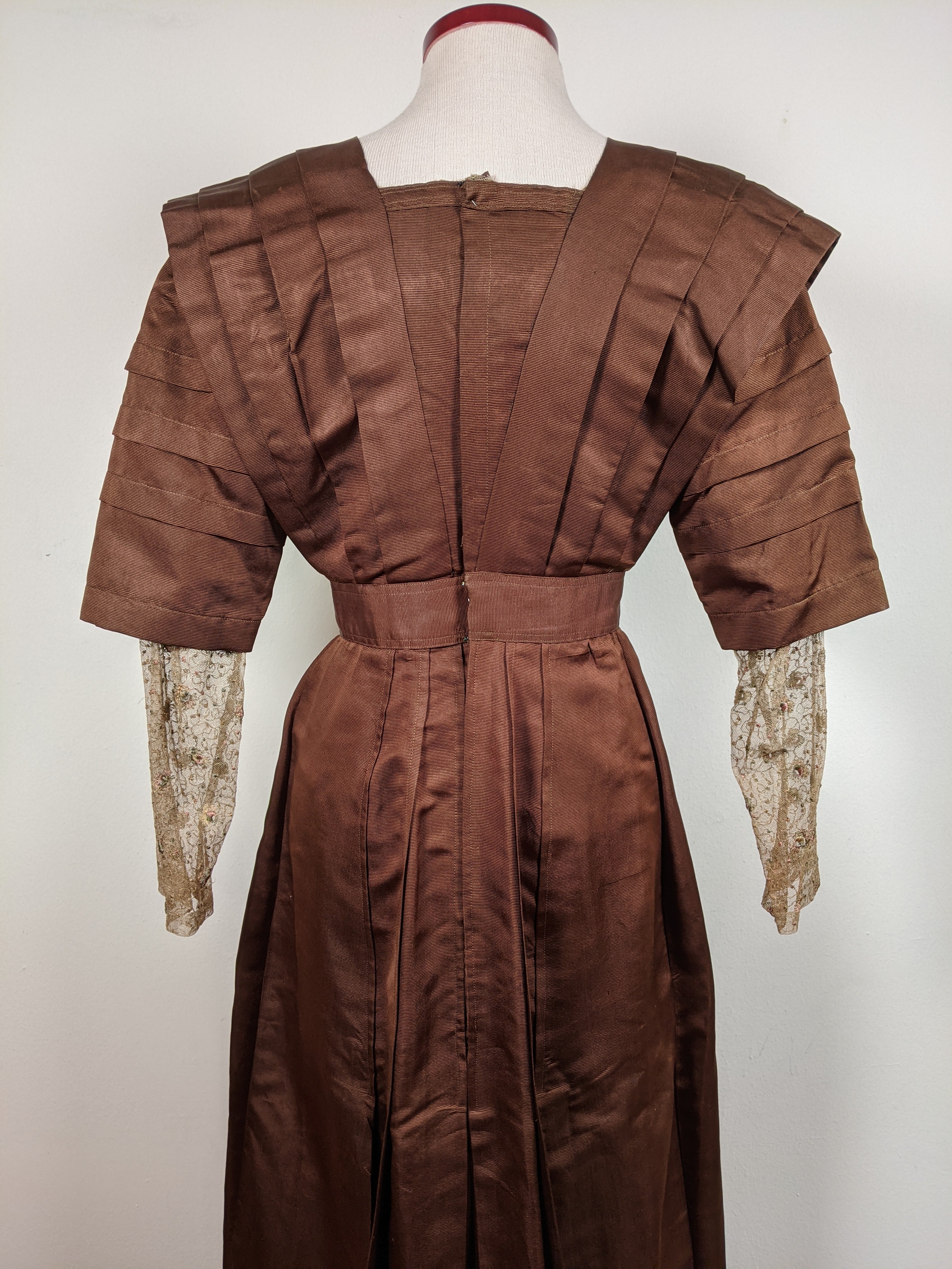 1908-1909 Red Ochre Silk Dress