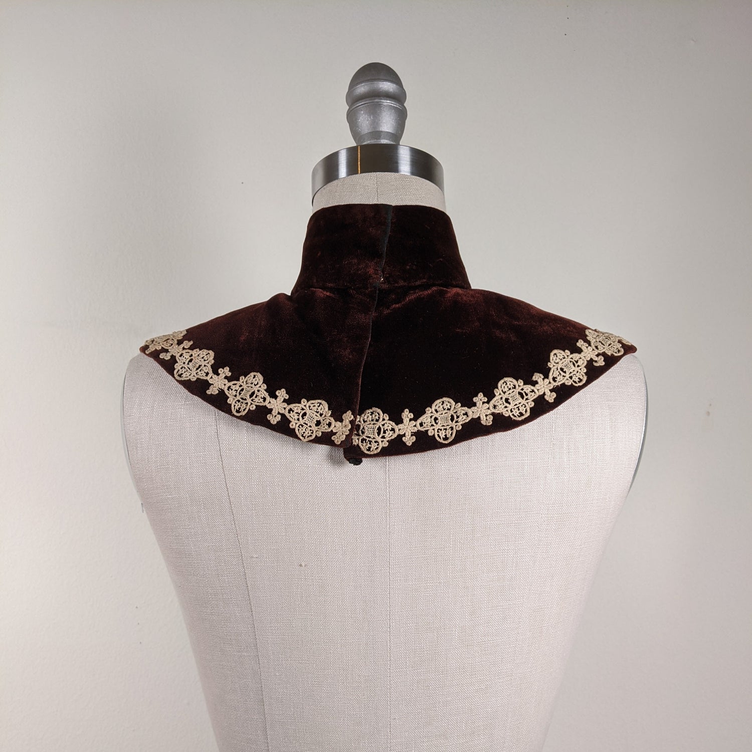 1890s-1900s Velveteen Collar