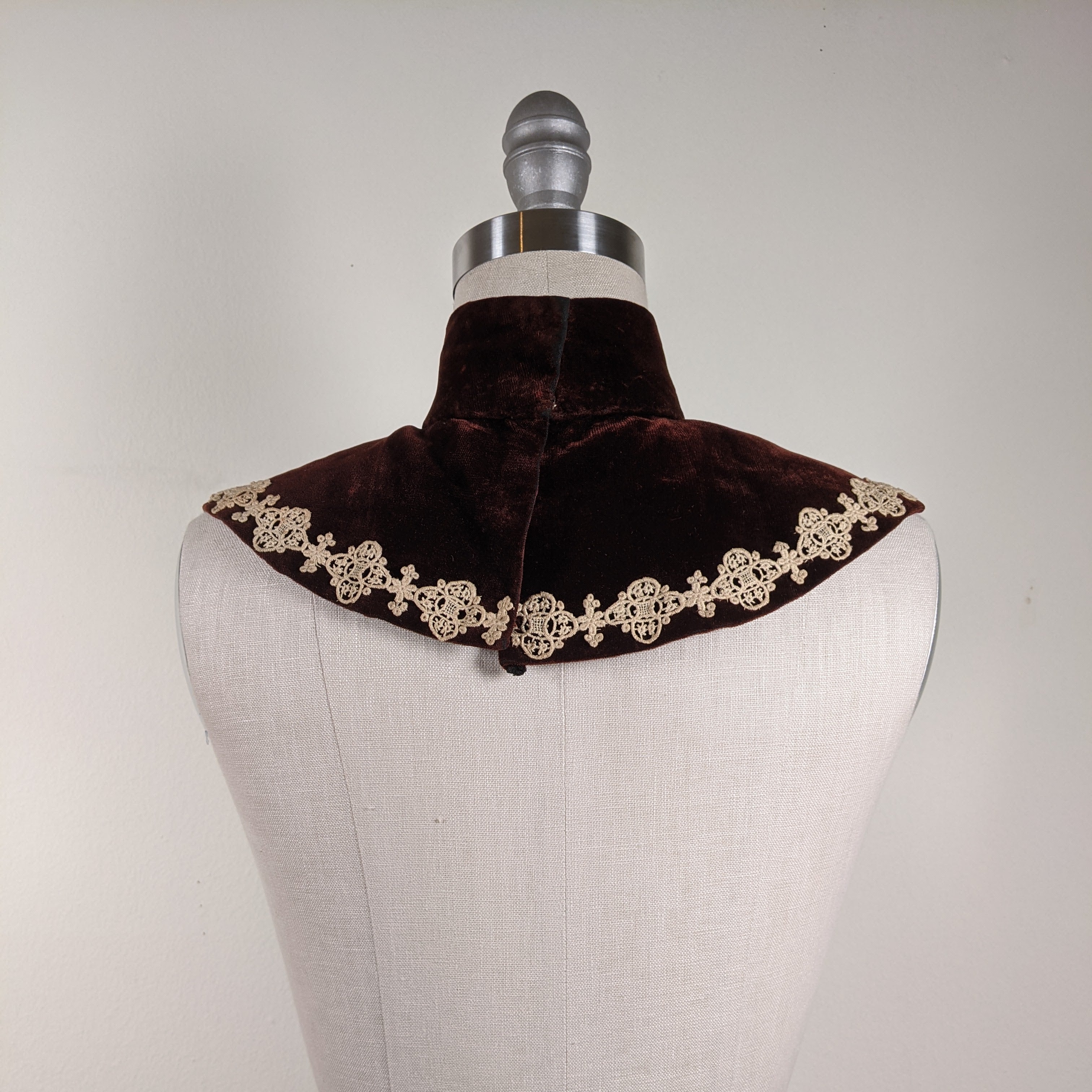 1890s-1900s Velveteen Collar