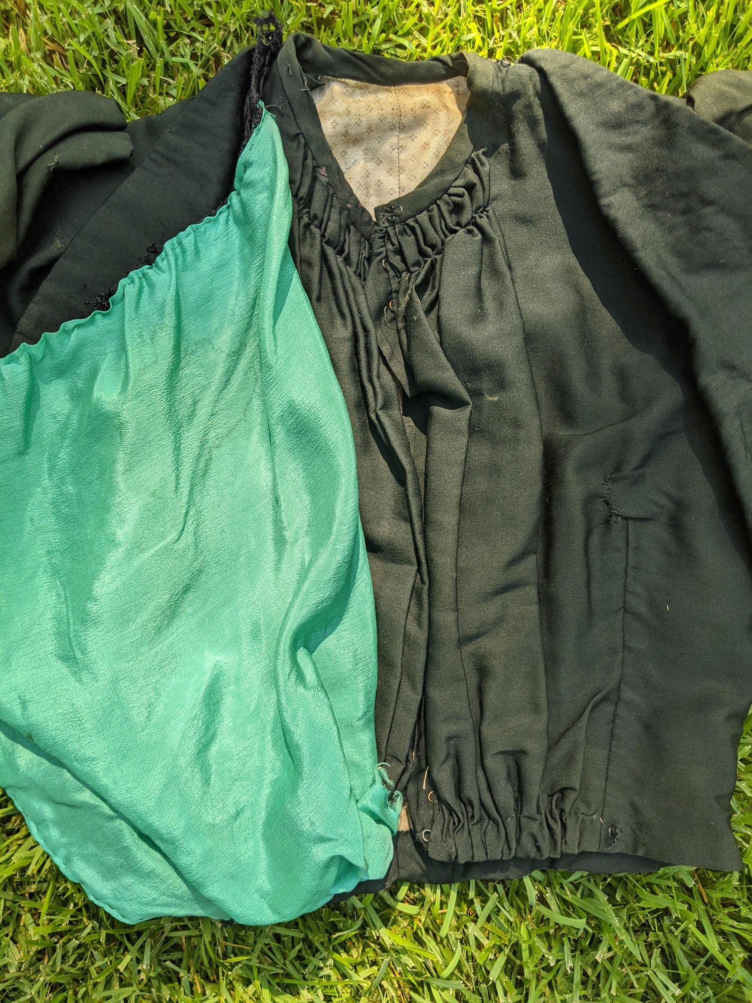 1890s Green + Black Gigot Sleeve Bodice