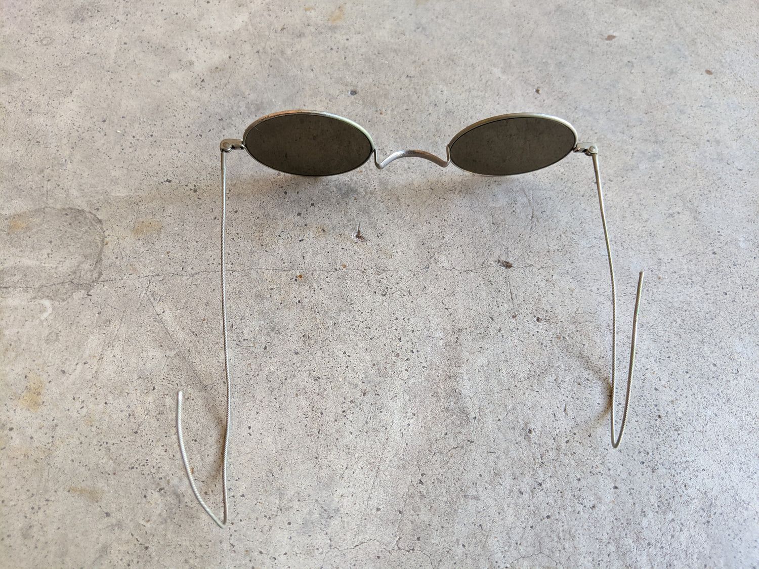 1910s-1920s Tinted Glasses with Round Lenses