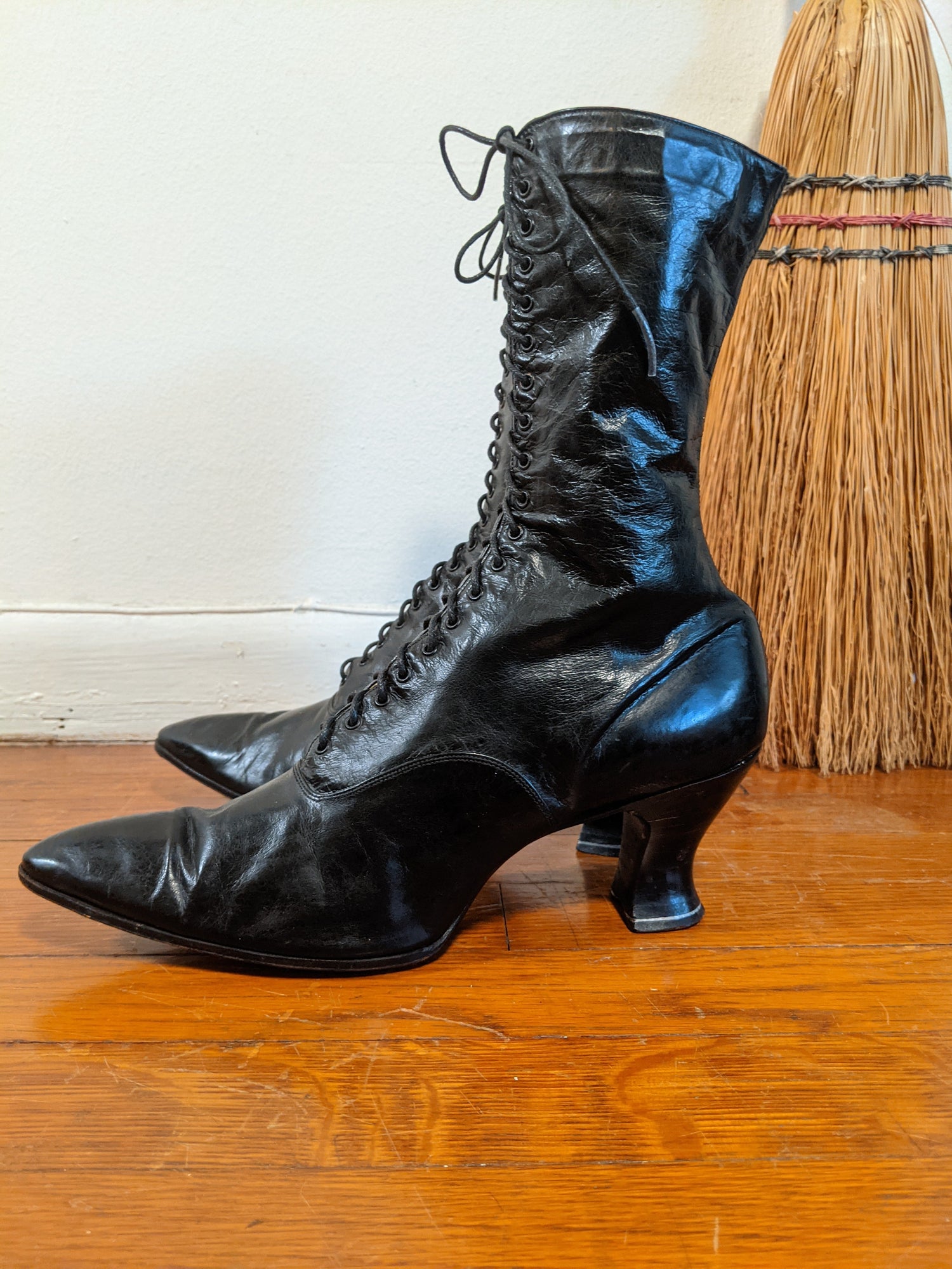 1910s-1920s Black Lace Up Boots | Approx Sz 7.5-8
