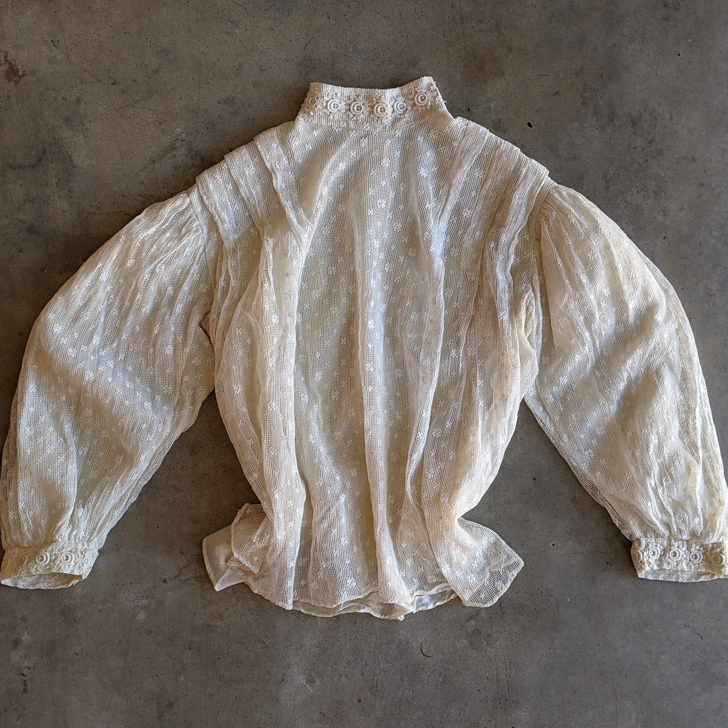 1900s Cream Lace Shirt-Waist | Crescent Moon Collar