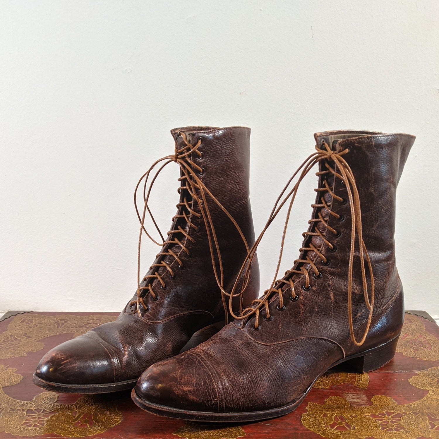 c. 1910s-1920s Brown Lace Up Boots | Approx Sz 8