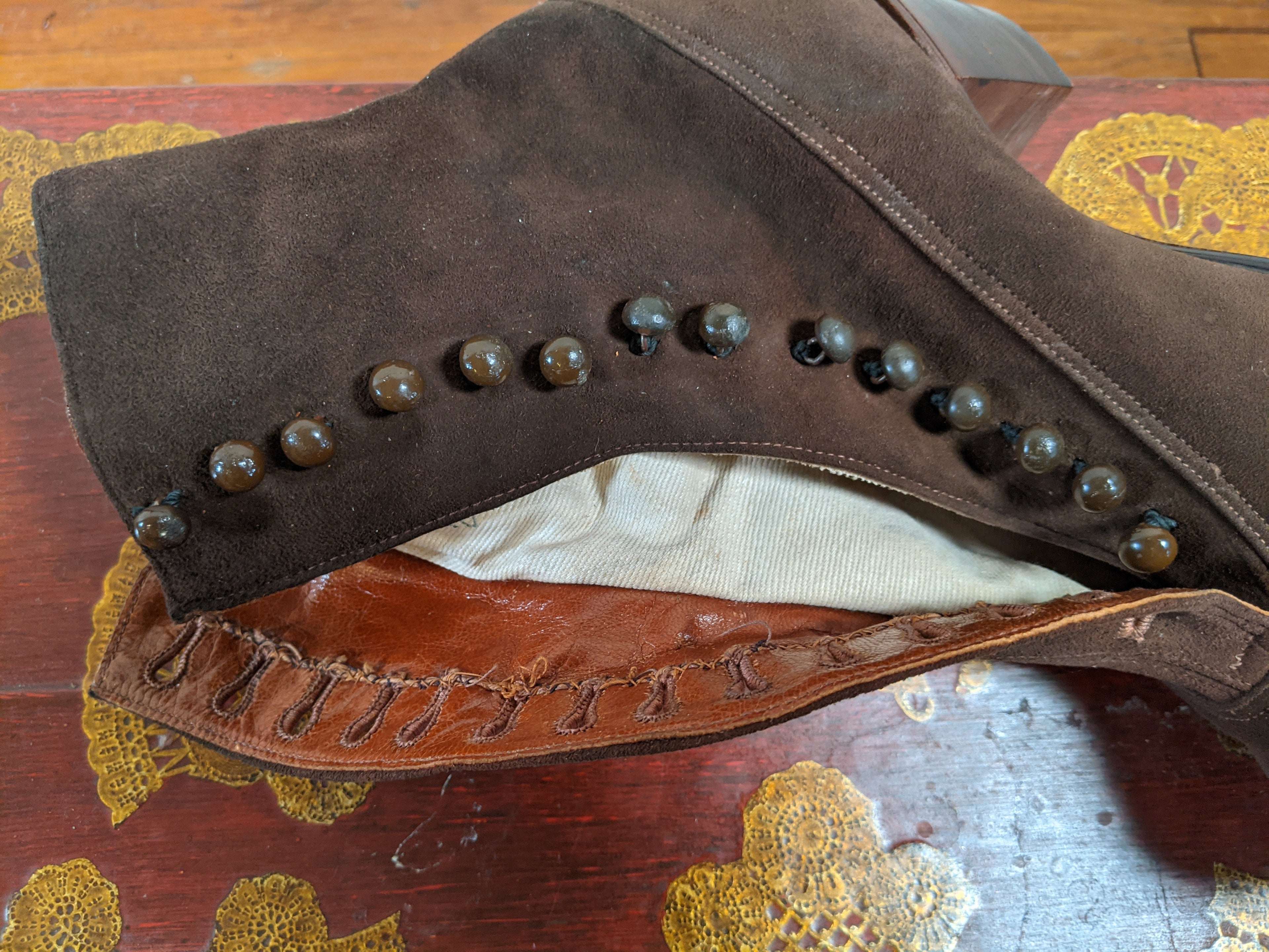 Early 1910s Brown Suede Side Button Boots | Approx Sz 5