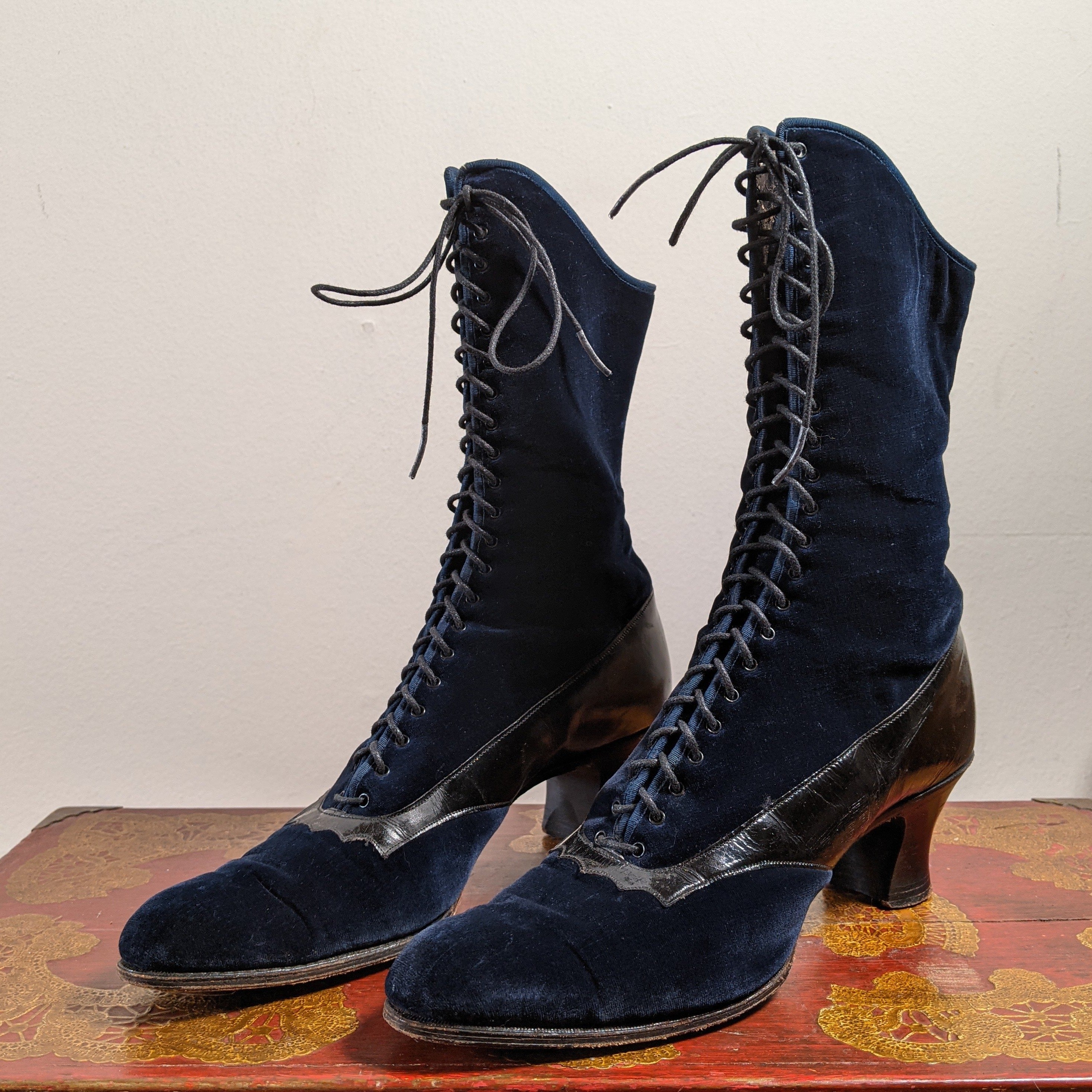 1910s-1920s Blue Velveteen Boots | Approx Sz 7.5-8