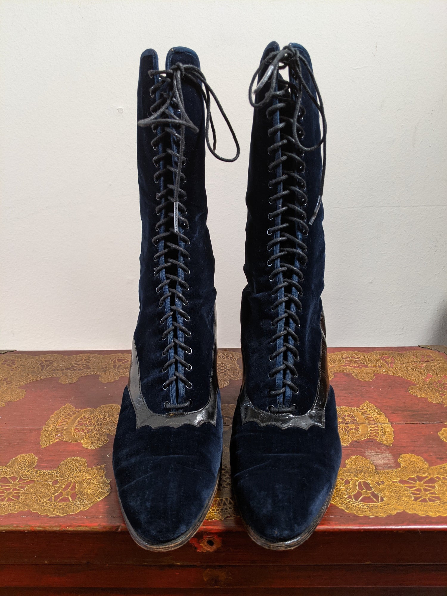 1910s-1920s Blue Velveteen Boots | Approx Sz 7.5-8
