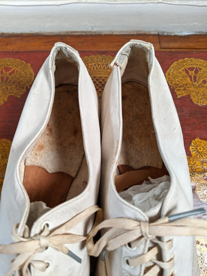 c. 1920s White Nubuck Oxfords | Approx Sz 7