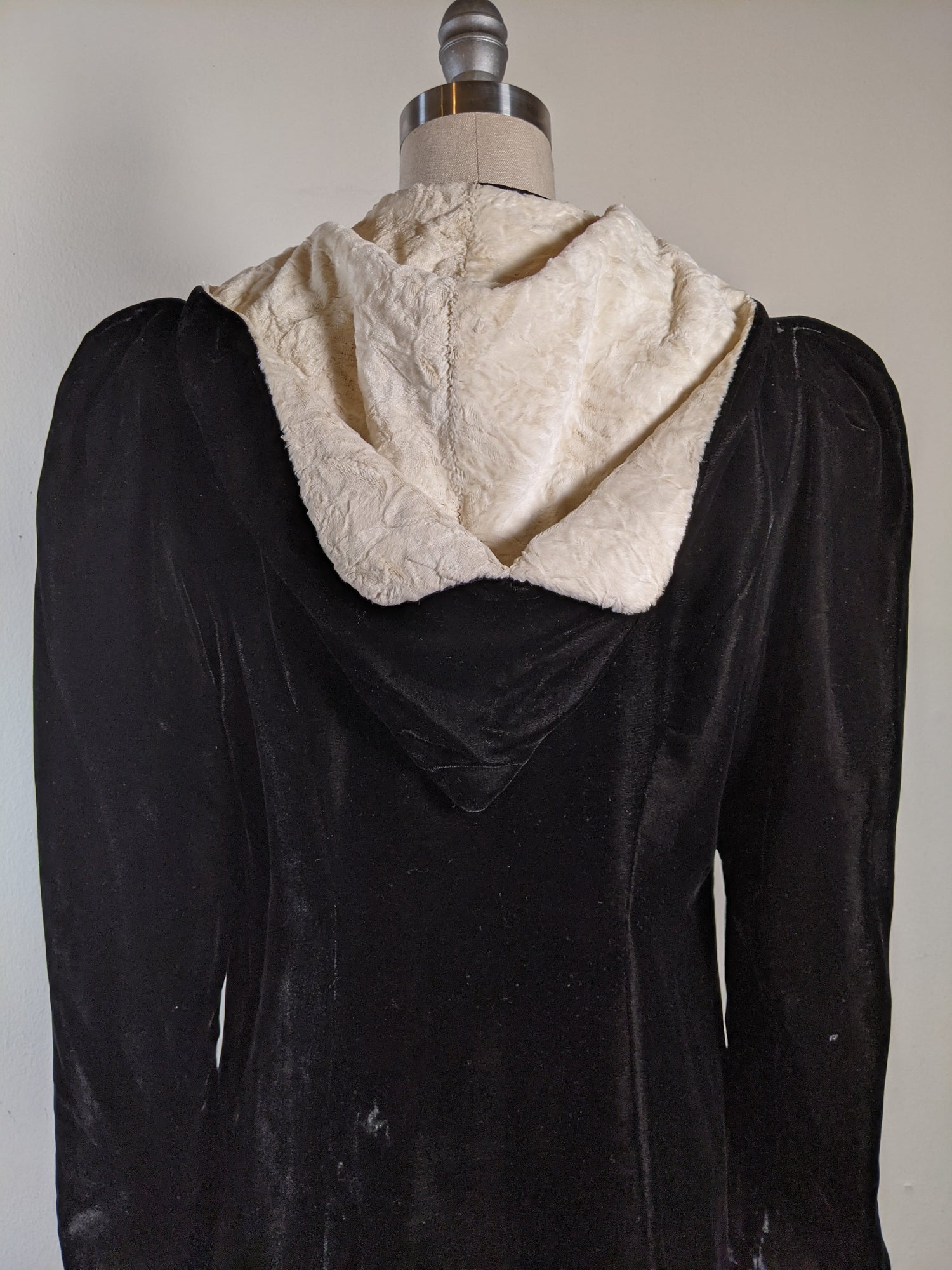 c. 1930s-1940s Hooded Velvet Cloak
