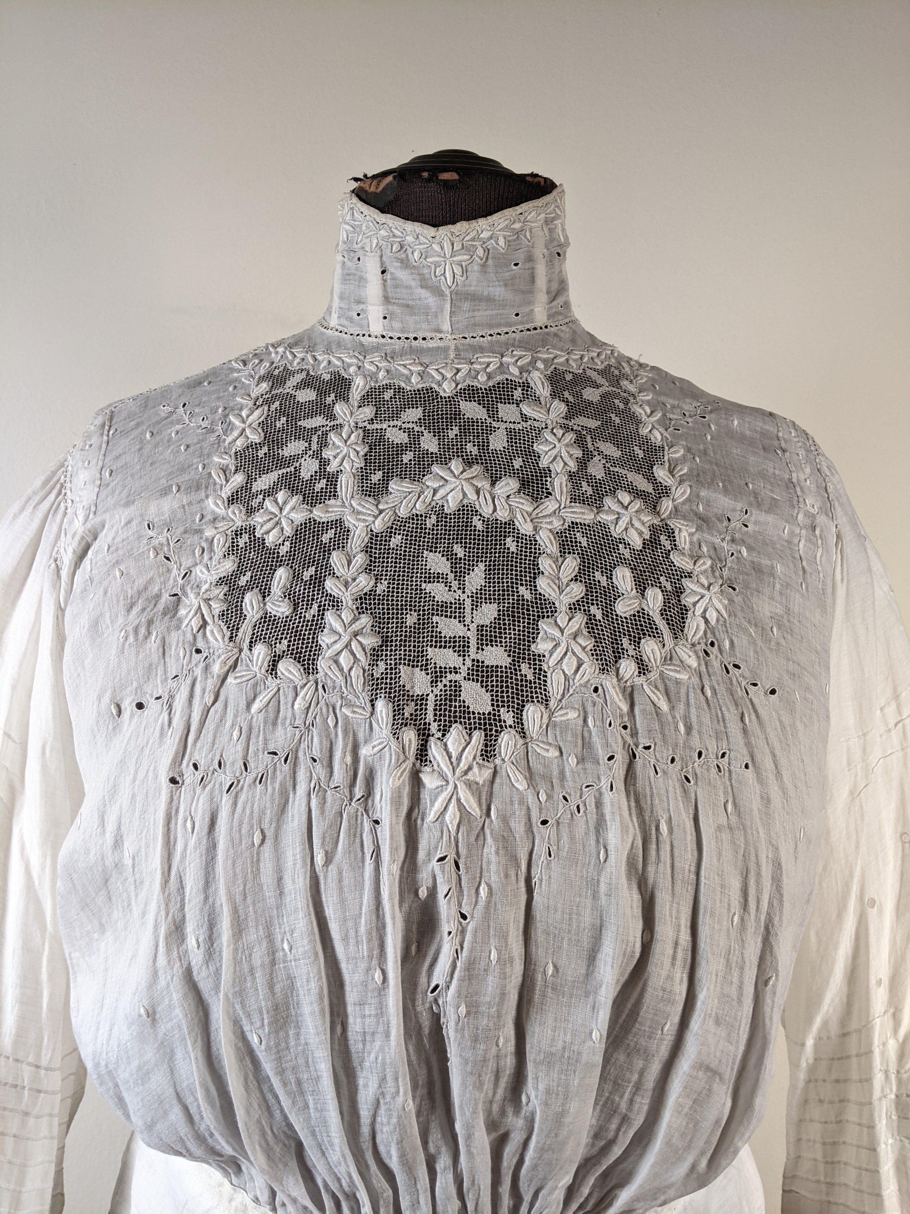 1900s White Embroidered Shirt-Waist