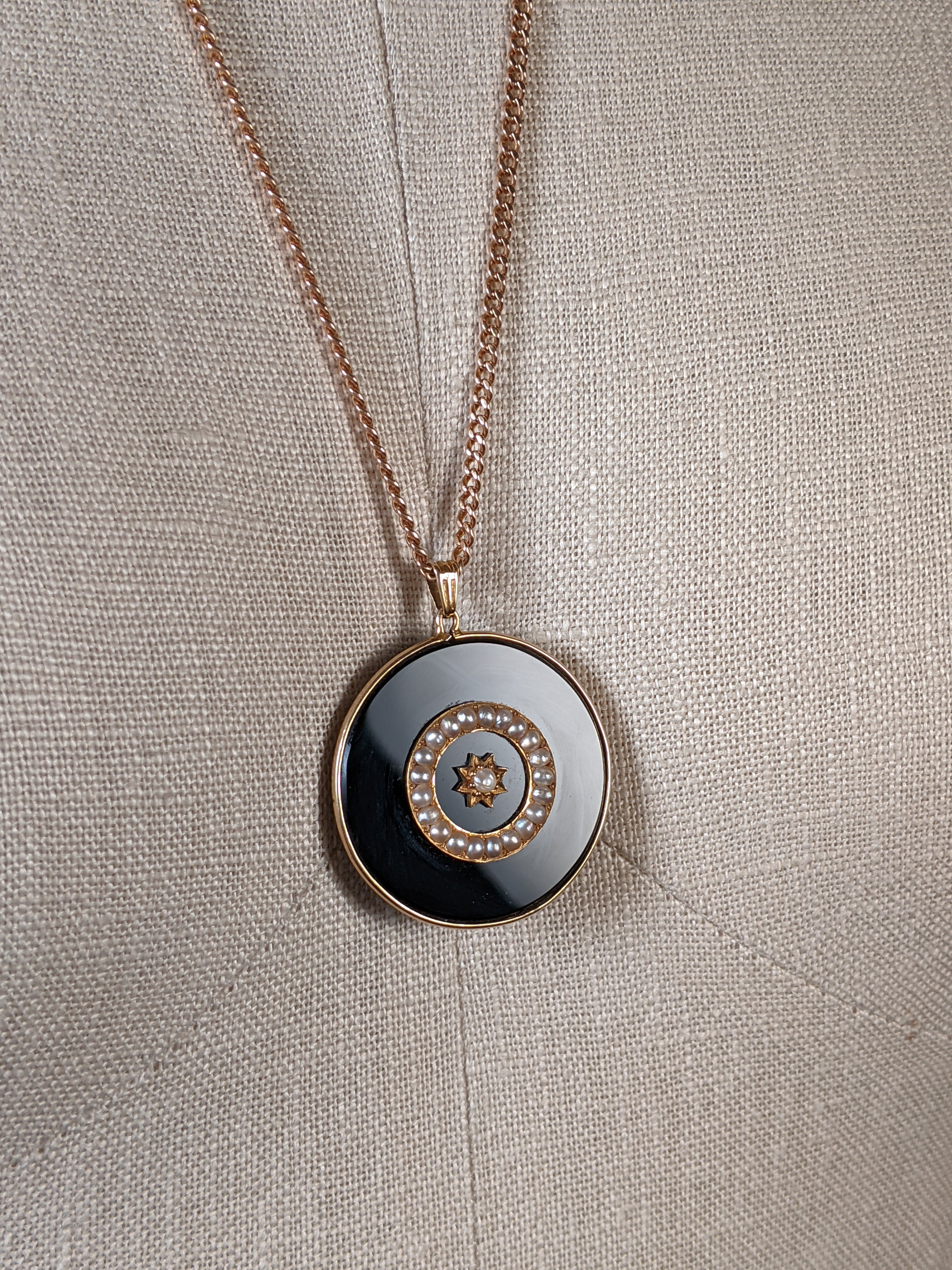 19th c. 14k Gold Onyx Star Pendant + Chain