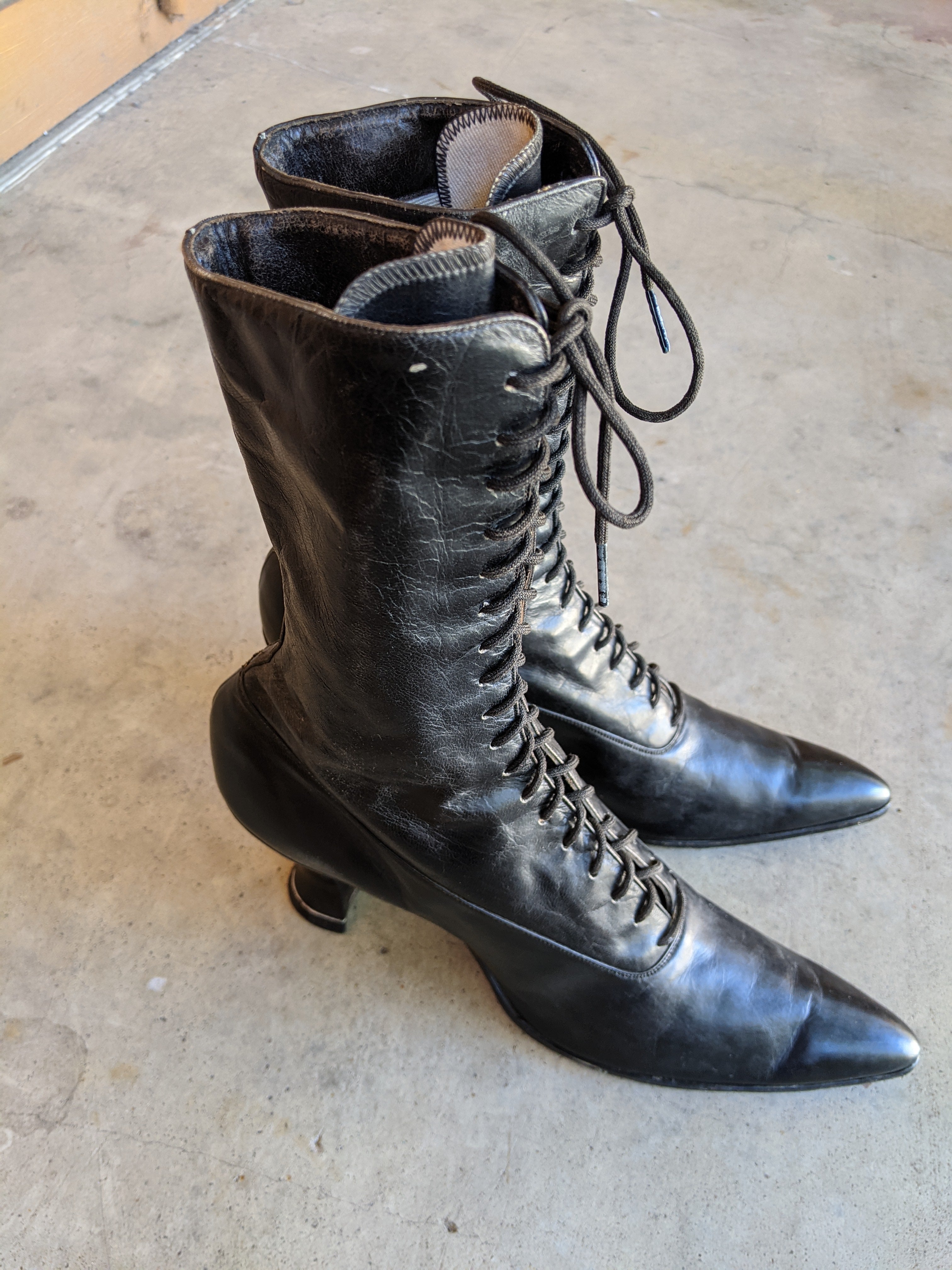 1910s-1920s Black Lace Up Louis Heel Boots | Approx Sz 6