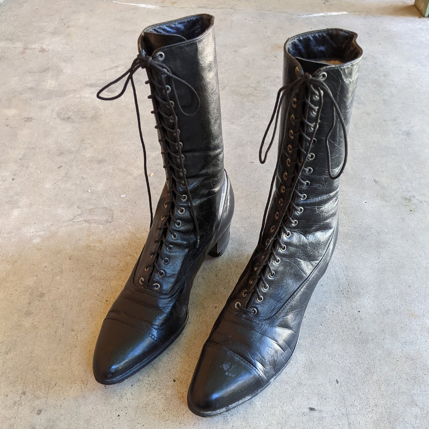 1910s-1920s Black Lace Up Boots | Sz 8