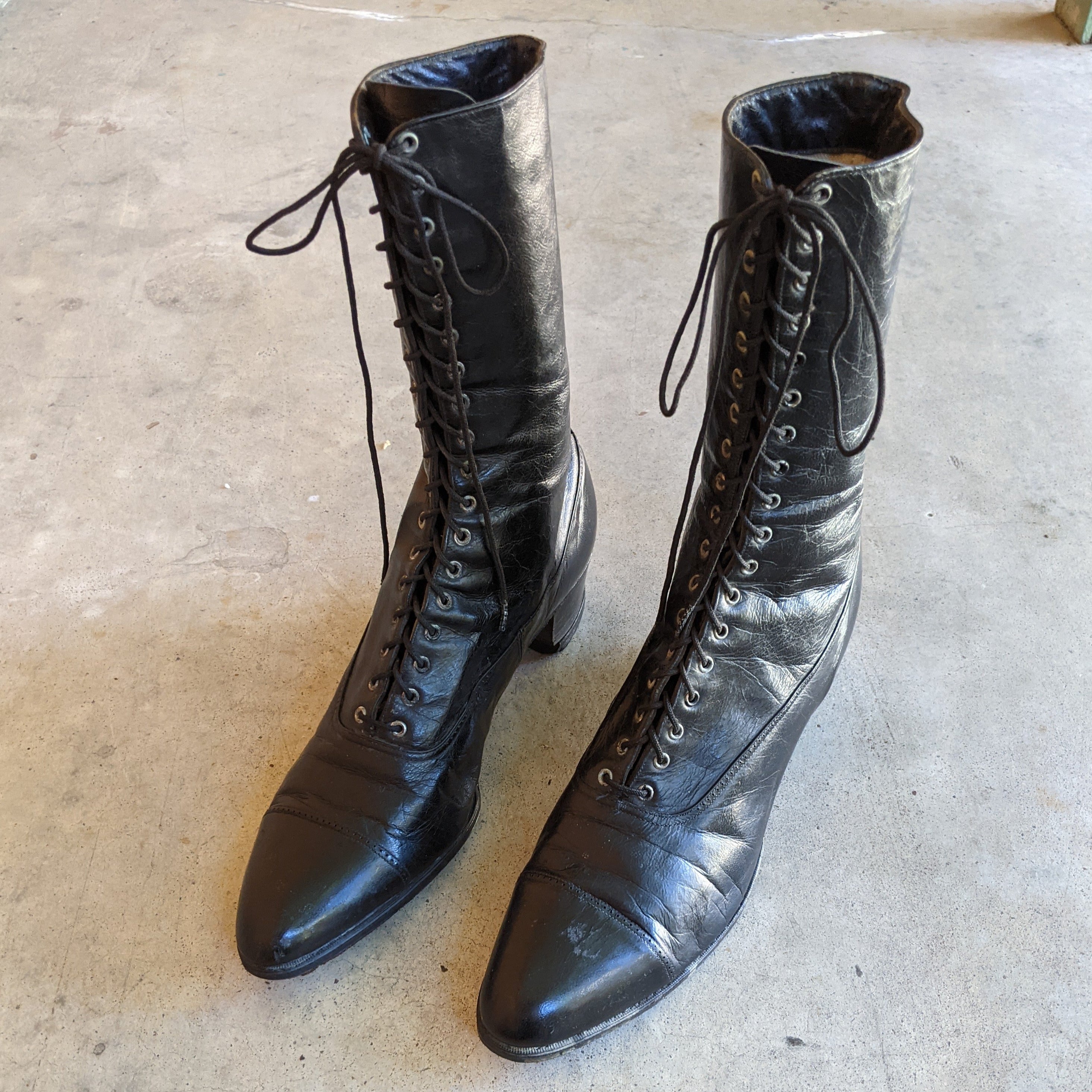 1910s-1920s Black Lace Up Boots | Sz 8