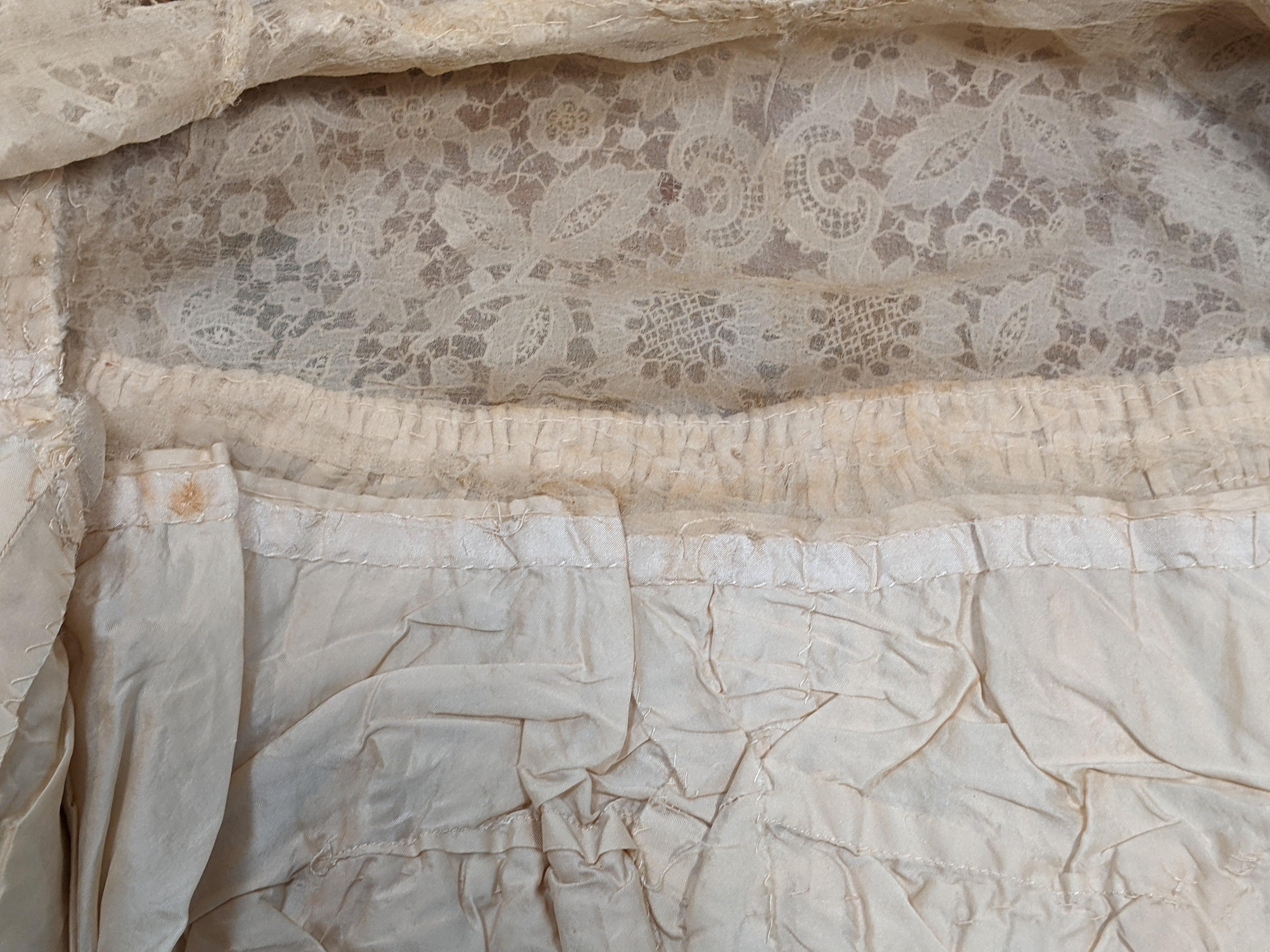 c. 1900 Silk Lace Bodice