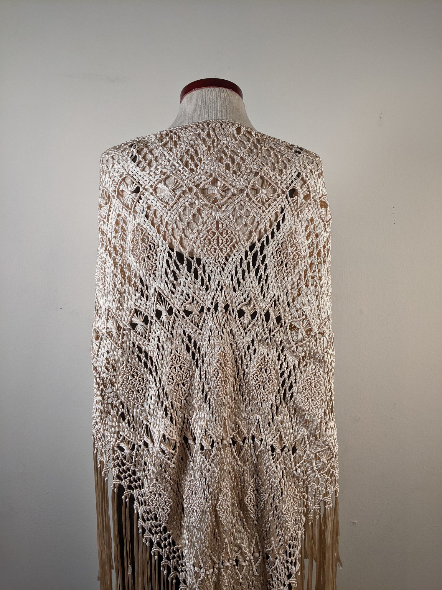 c. 1920s Cream Ribbon Shawl
