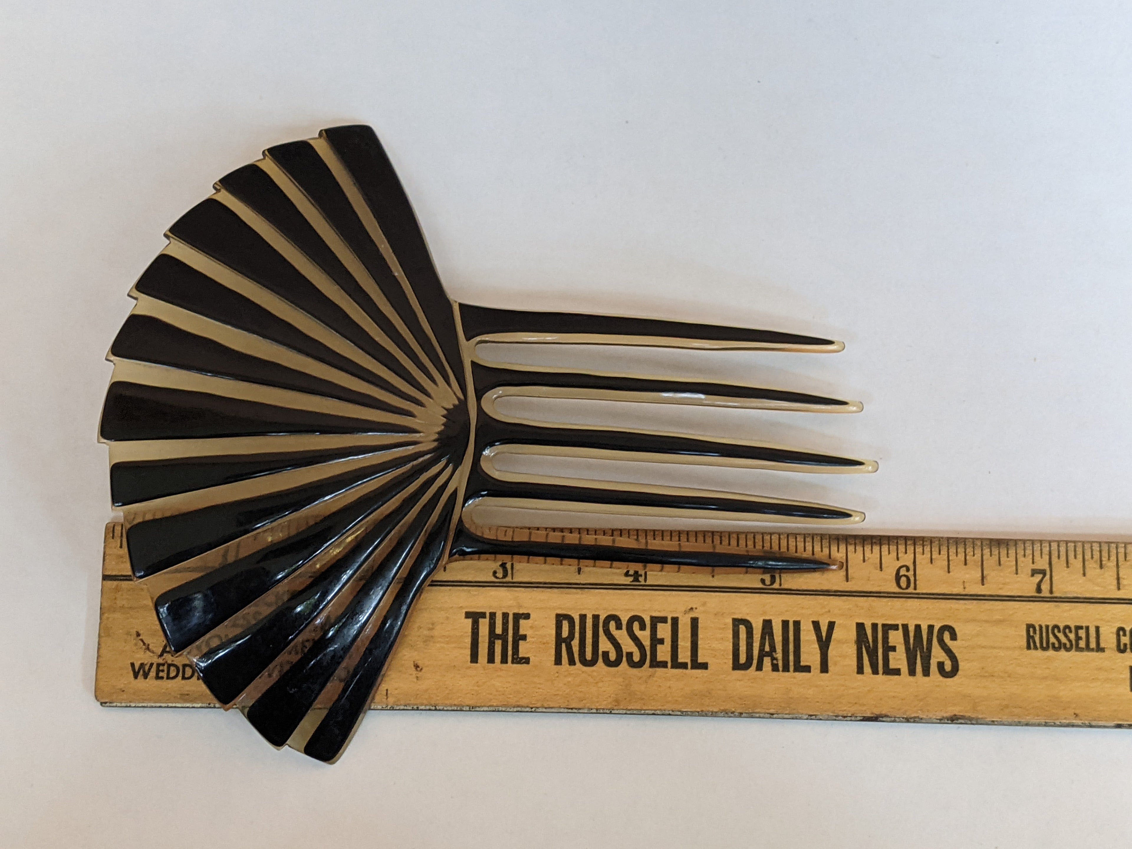 Art Deco Celluloid Hair Comb | 5" Fan