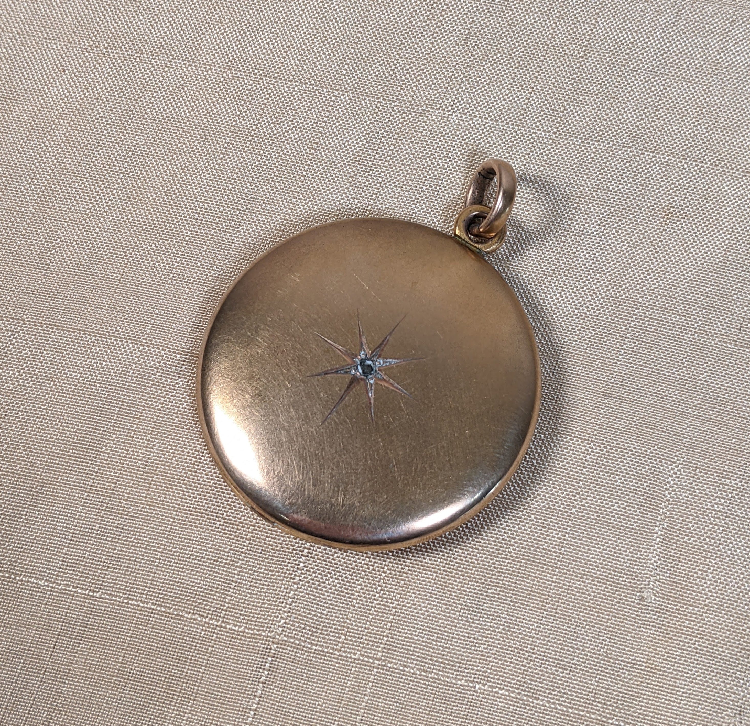 c. 1910s Gold Shell Diamond Star Locket