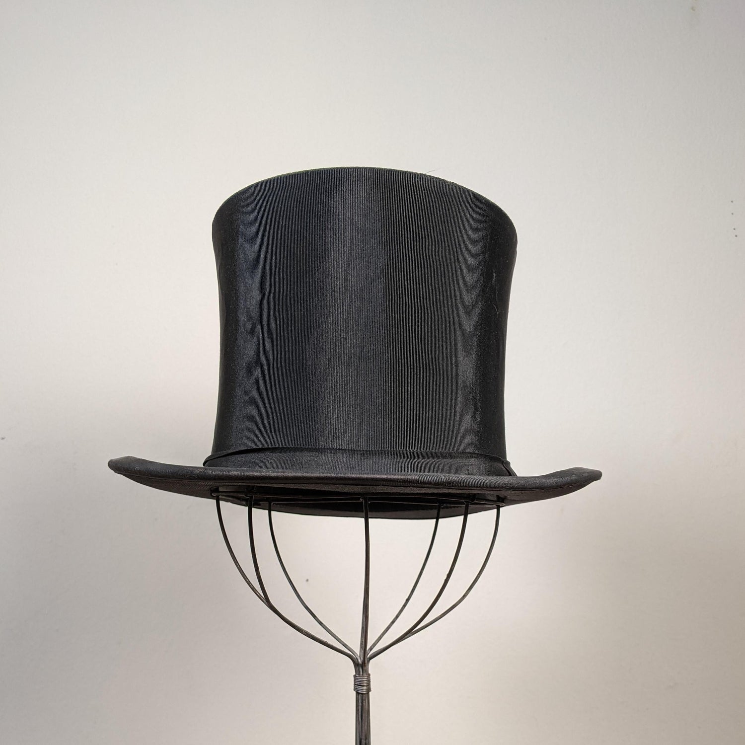 c. 1920s Silk Faille Collapsible Top Hat