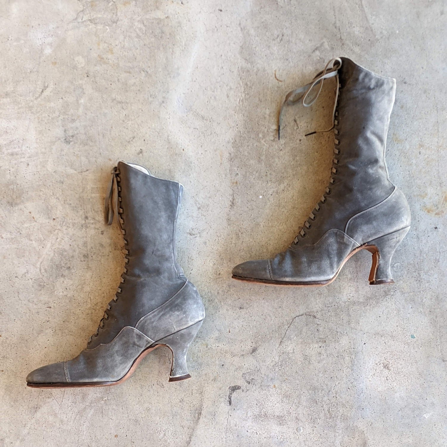 c. 1910s-1920s Grey Suede Boots | Approx Sz 5