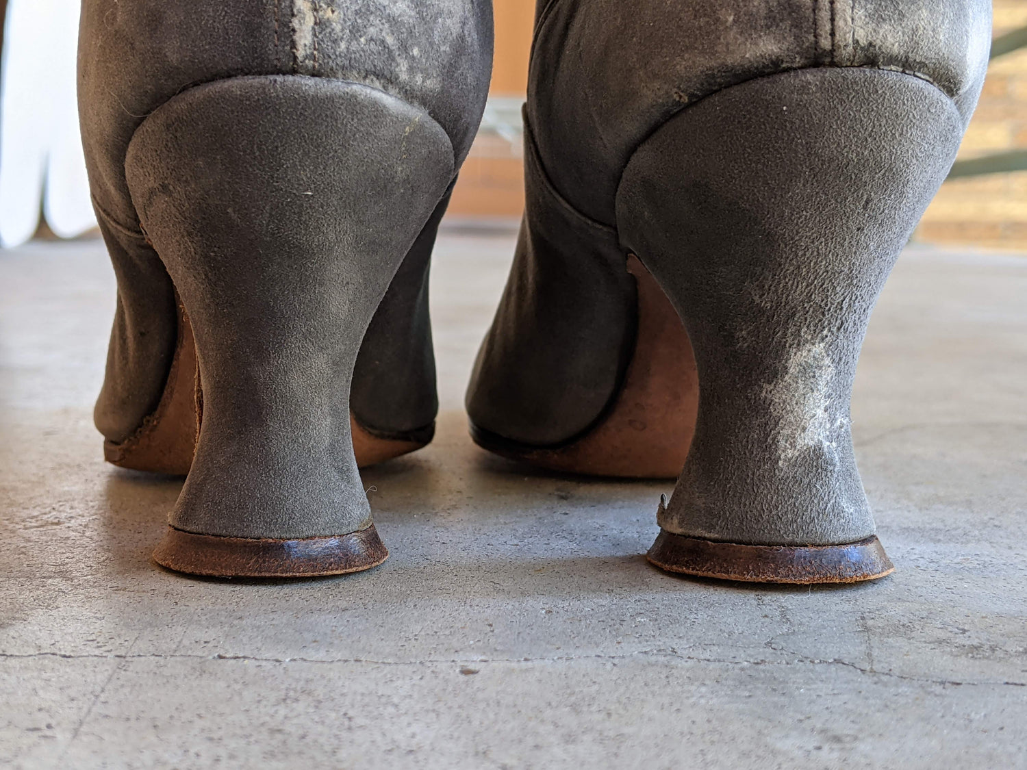 c. 1910s-1920s Grey Suede Boots | Approx Sz 5