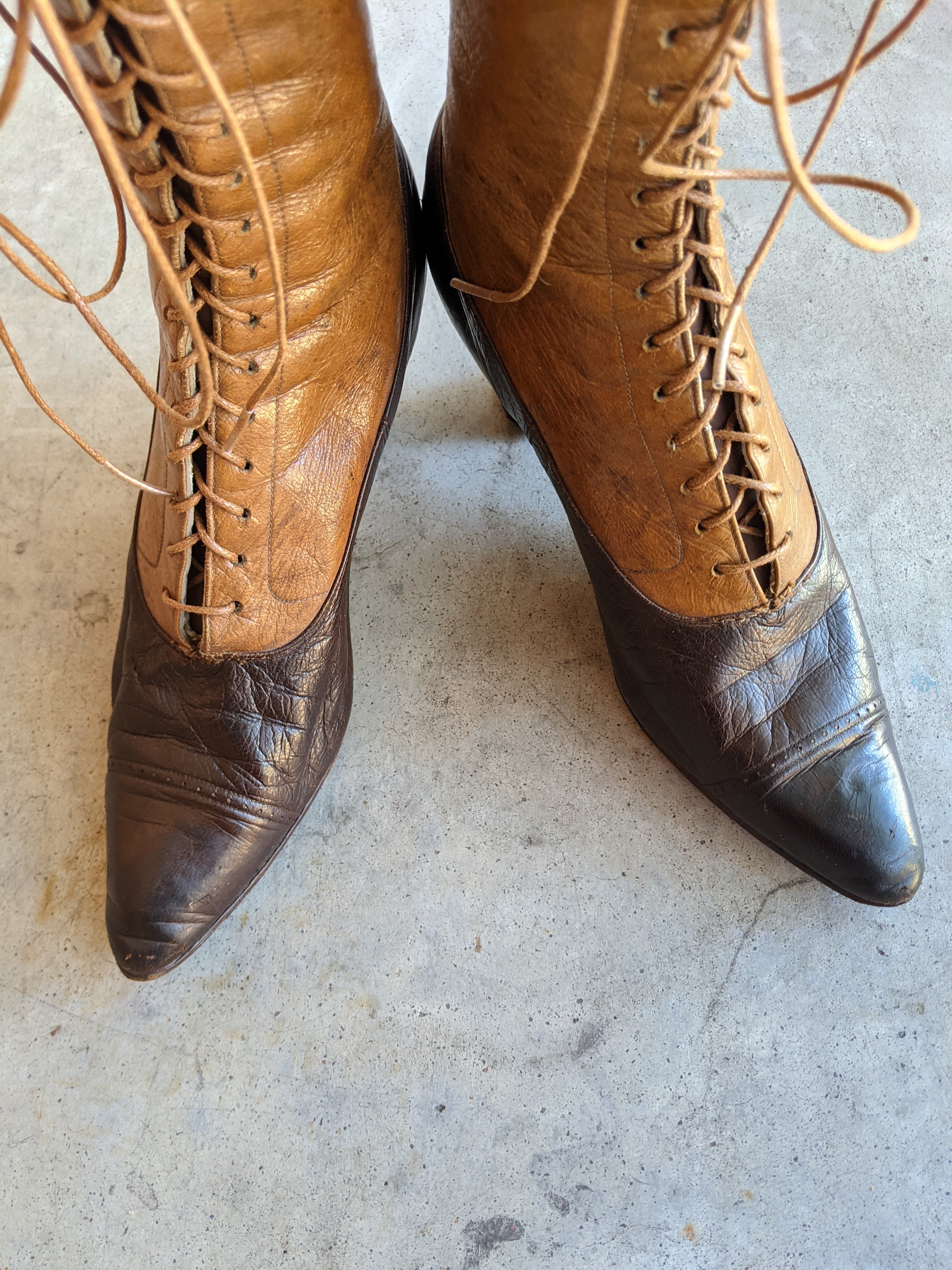c. 1910s-1920s Two-Tone Brown Boots | Approx Sz 6