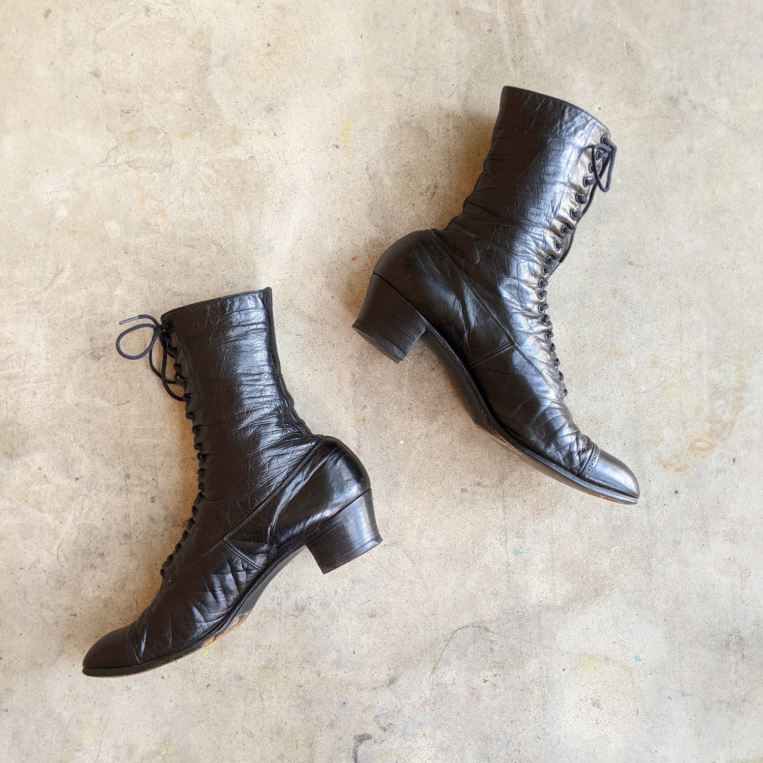 c. 1910s-1920s Black Lace Up Boots | Approx Sz 7.5