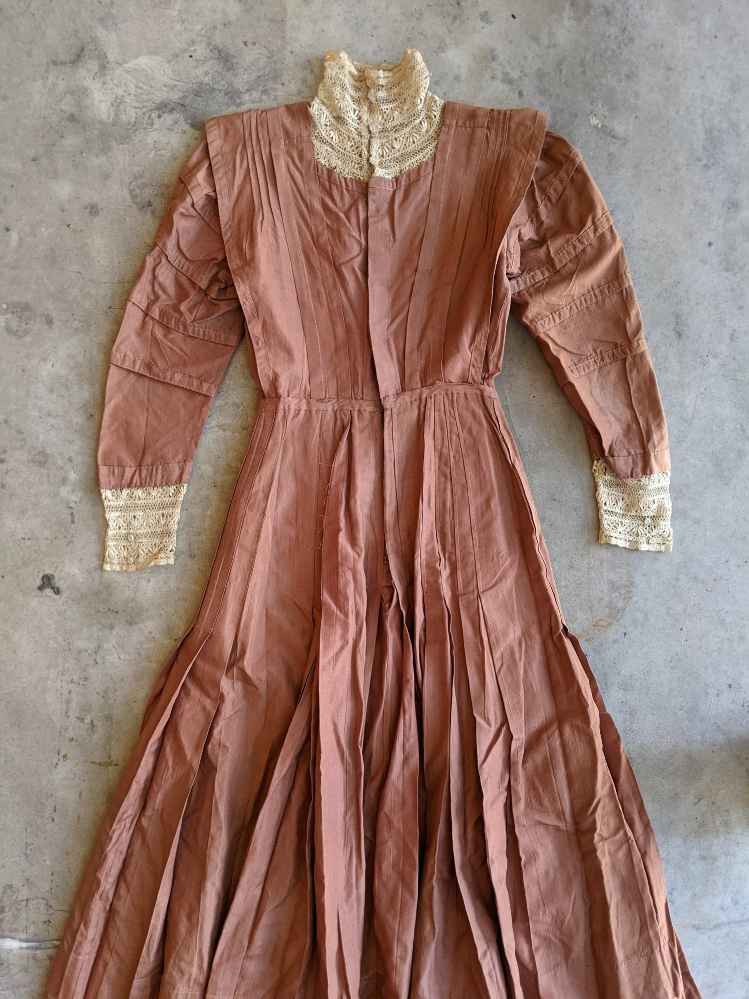 c. 1908-1909 Peach Silk Dress | Study + Display