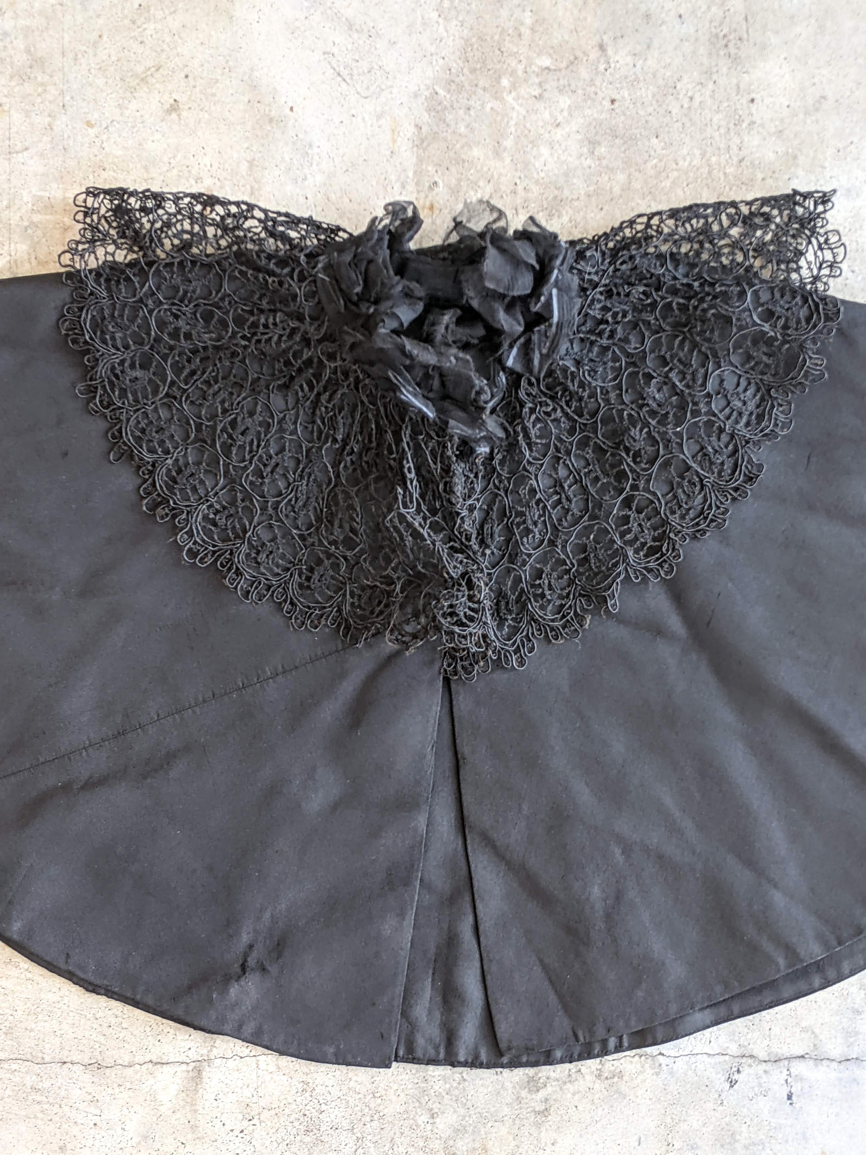 c. 1890s Black Silk Capelet w/ Lace Collar