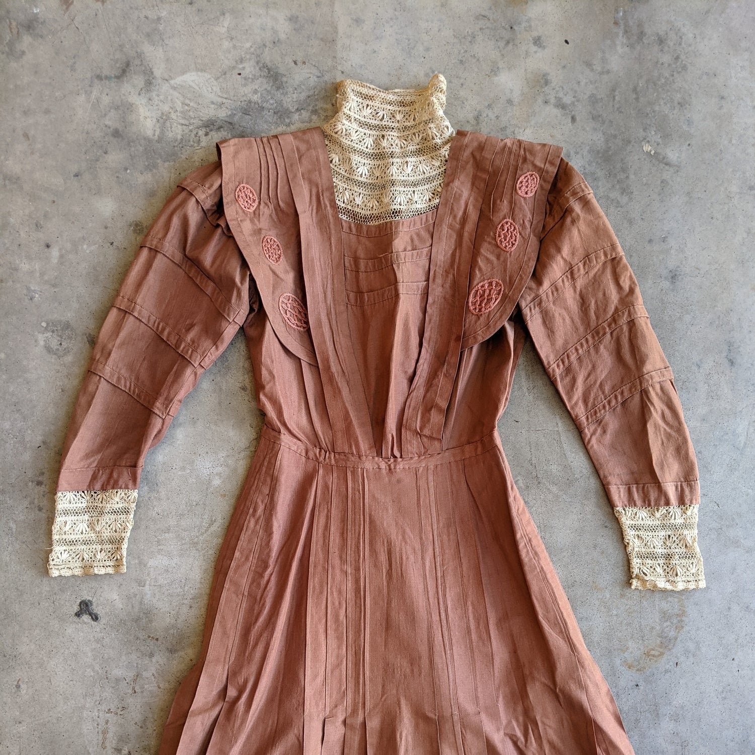 c. 1908-1909 Peach Silk Dress | Study + Display